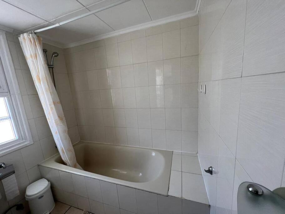 The Best Prime Location Lovely 1 Bedroom Apartment Paphos Esterno foto