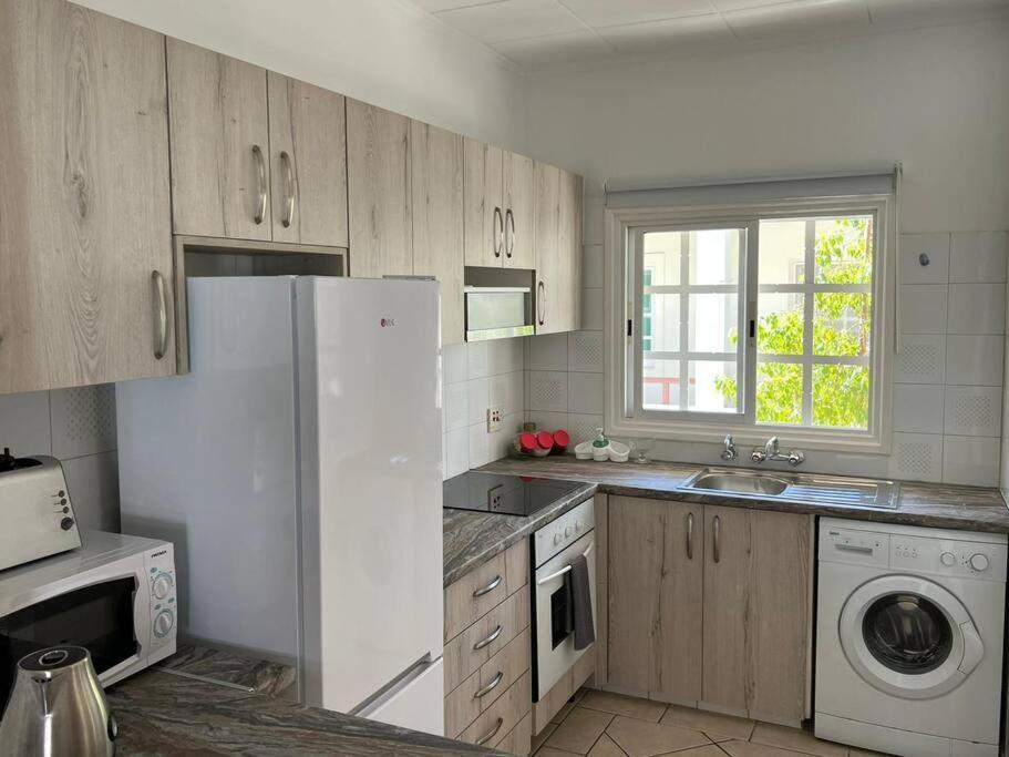 The Best Prime Location Lovely 1 Bedroom Apartment Paphos Esterno foto